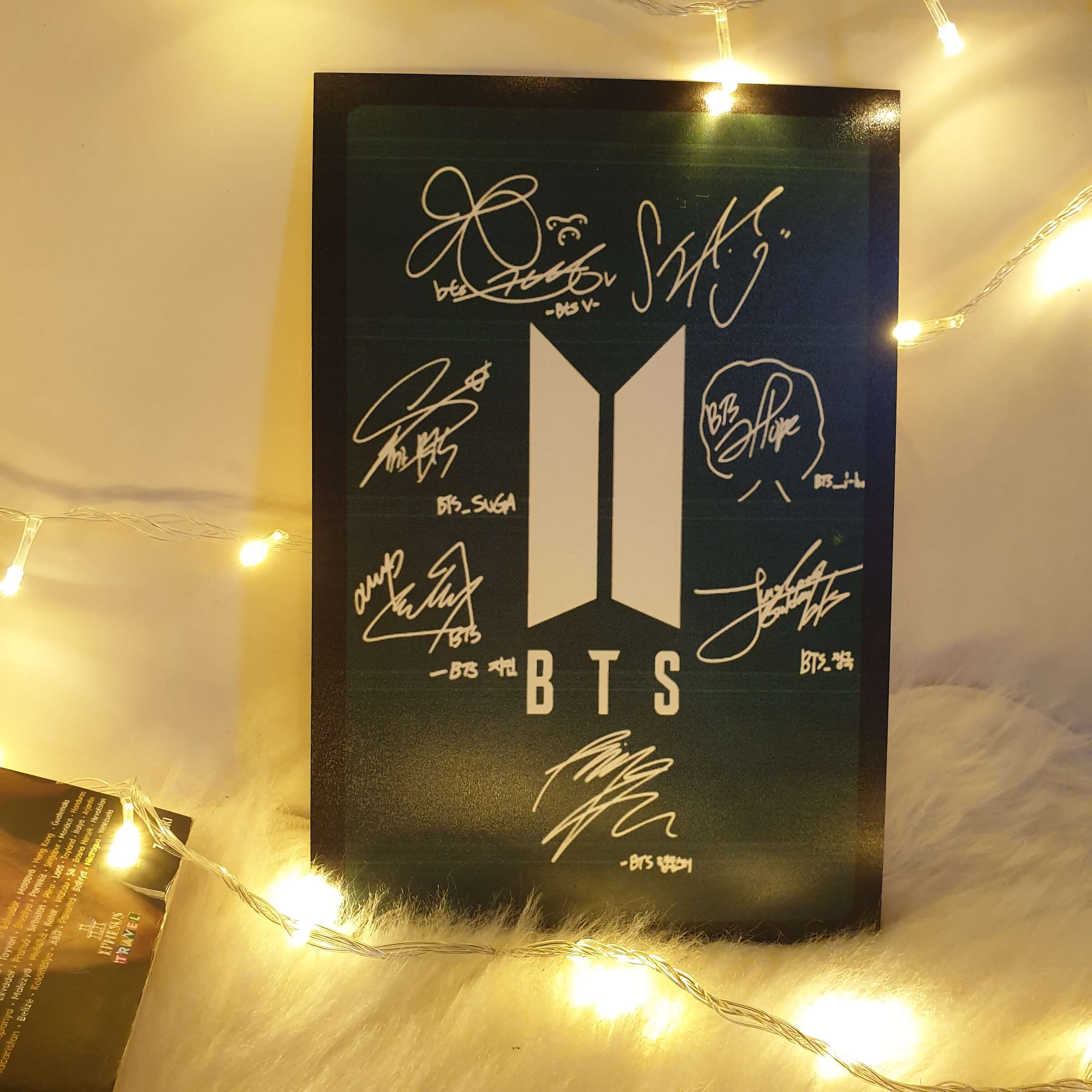 bts imza ahşap poster